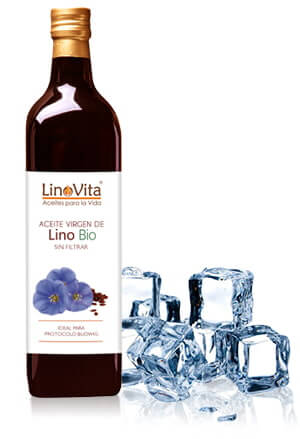 botella de aceite de lino linaza linovita con cubitos de hielo azules
